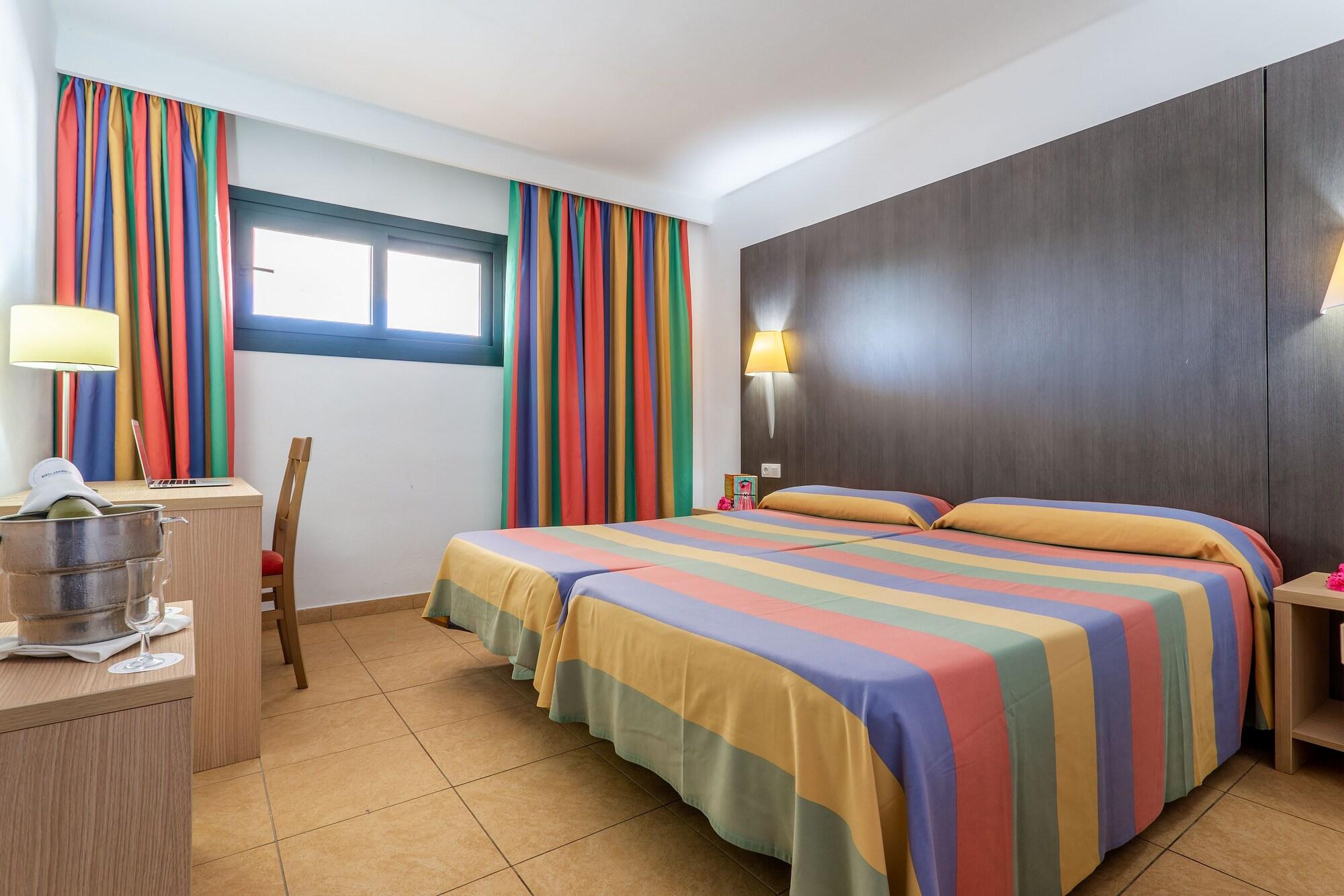 Апартаменти Bluebay Lanzarote Коста-Тегісе Екстер'єр фото
